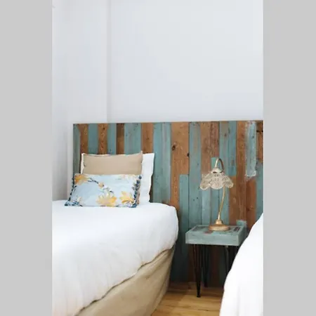 Hostly Sol 2bdr Flat With Patio In Center Seville