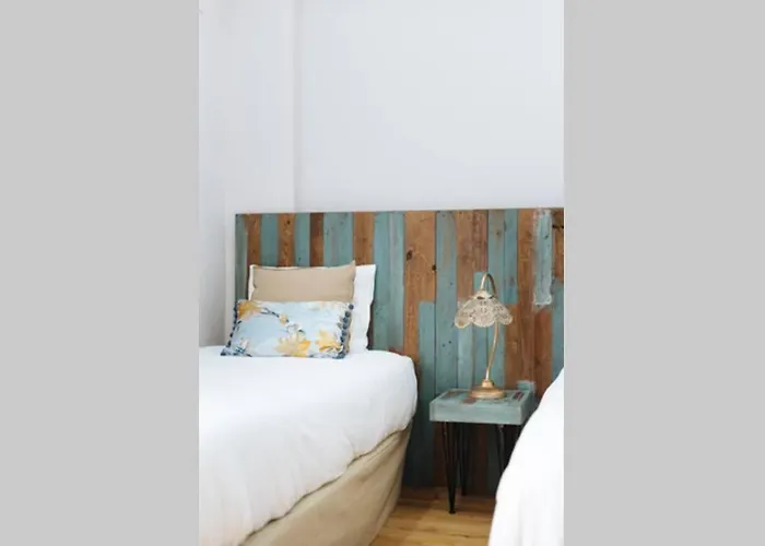 Hostly Sol 2bdr Flat With Patio In Center セビリア